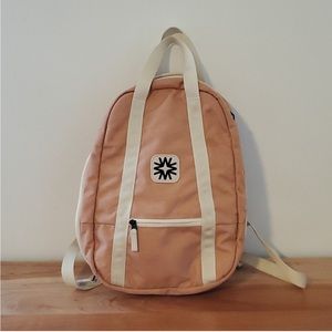 Arrow pack in peach
